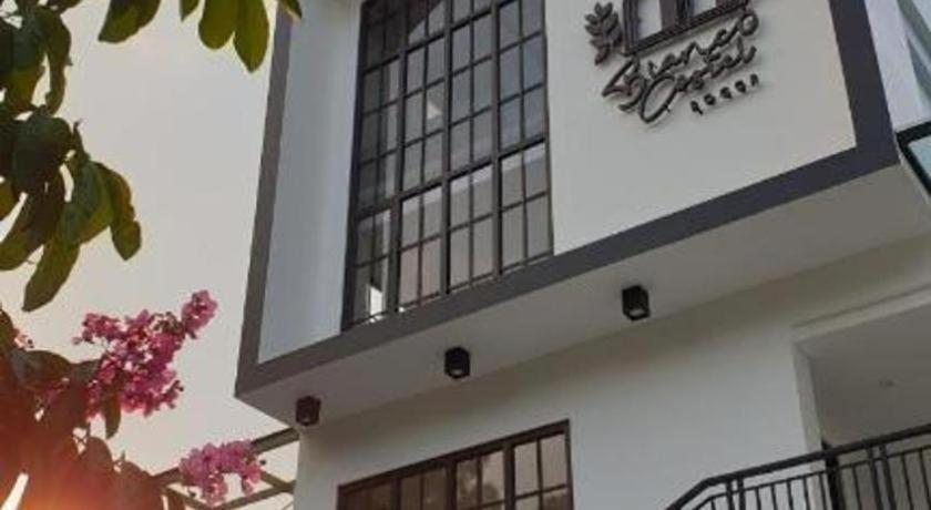 Bianco Costel Hotel