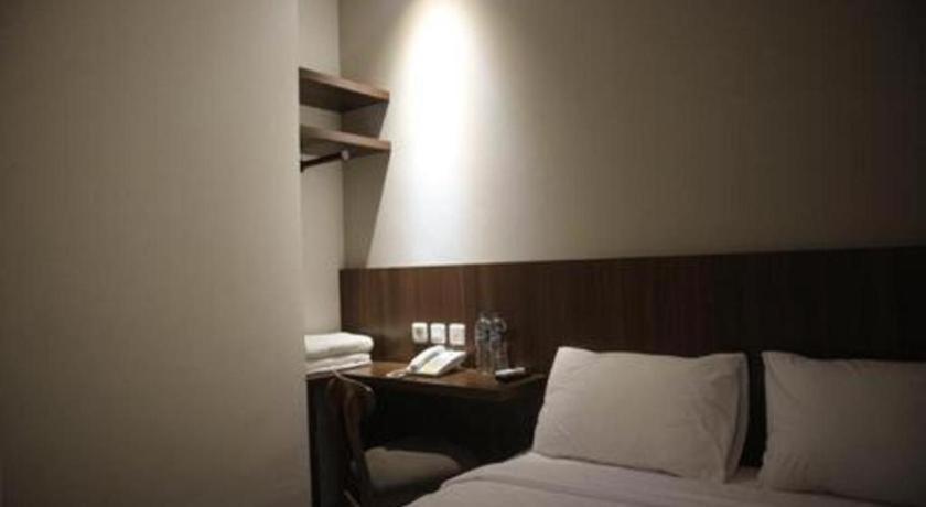 Bianco Costel Hotel 2*
